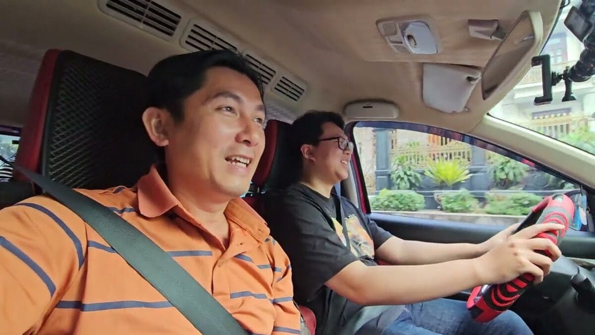 Bổ túc tay lái trên xe số tự động cho người mới có gplx để mau vững lái